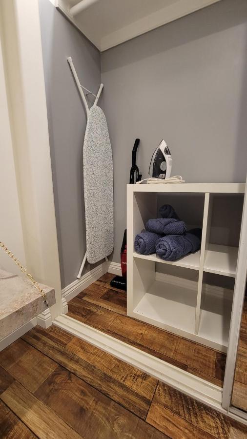 Large 1-Bedroom With Kitchen In Encino Los Angeles Esterno foto