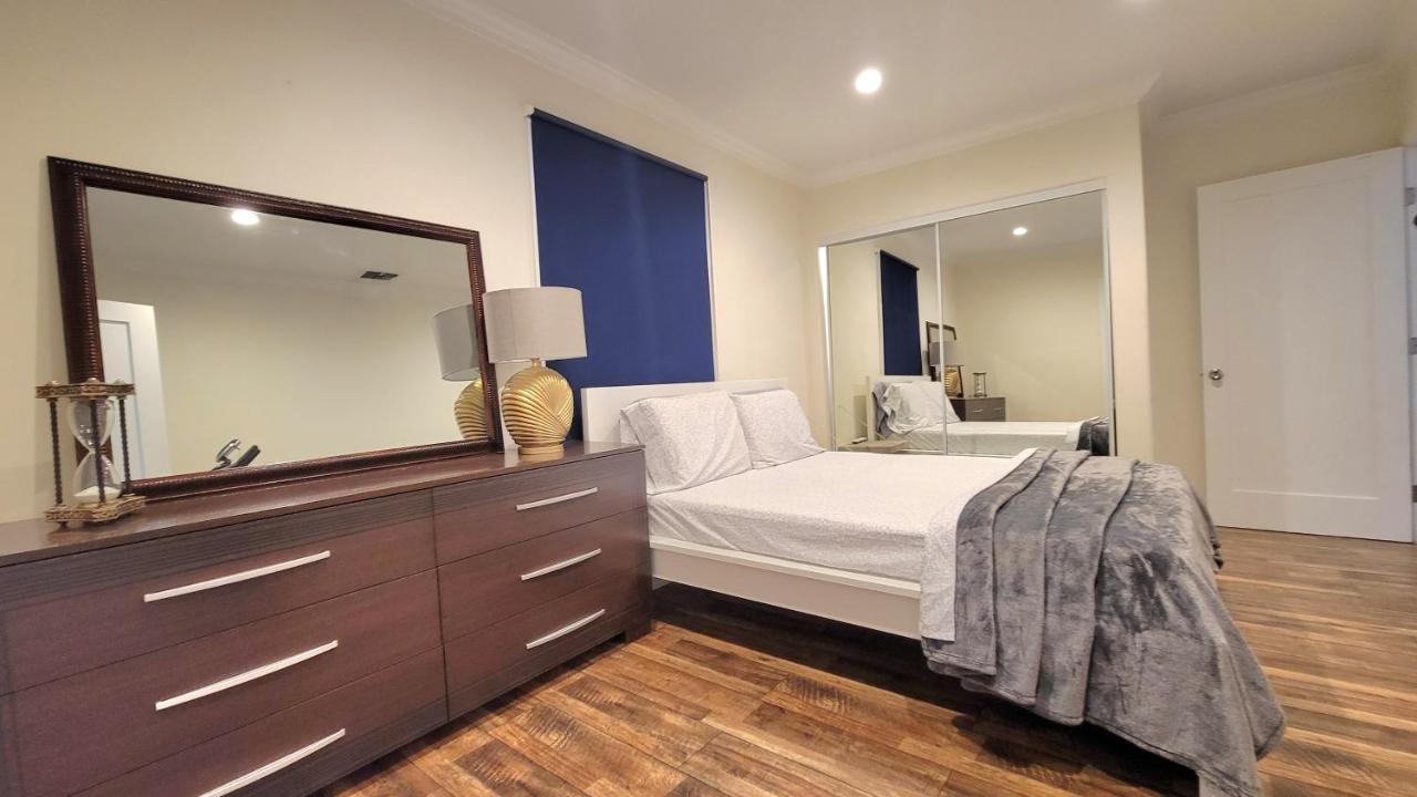 Large 1-Bedroom With Kitchen In Encino Los Angeles Esterno foto